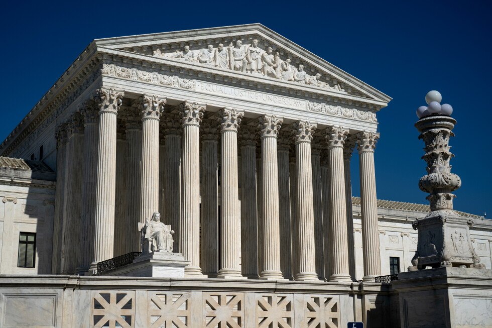 USA. CORTE SUPREMA CONFERMA CONCEZIONE AMPIA DELLA CITTADINANZA PER NASCITA. RESPINTE LE RESTRIZIONI RICHIESTE DA TRUMP