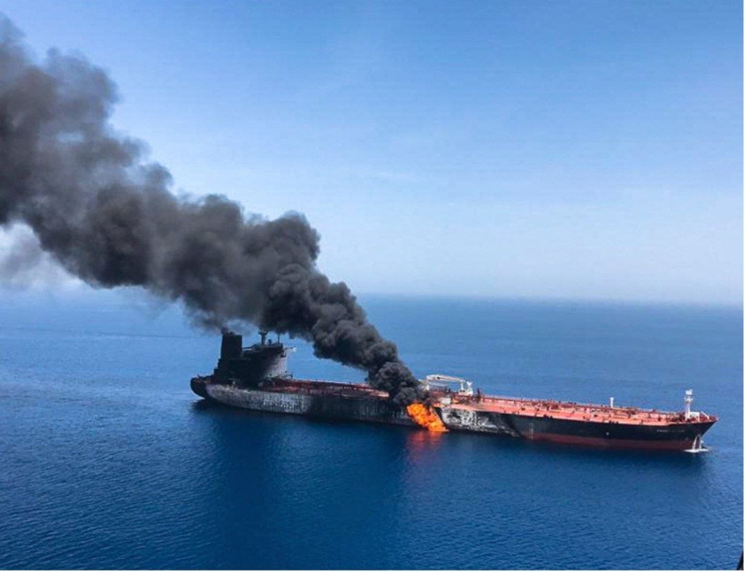 MINISTERO DIFESA EAU: “3 NAVI COLPITE DALL’IRAN”