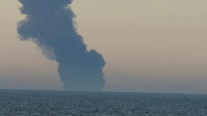 HORMUZ, COLPITA SUPERPETROLIERA VICINO ALL’OMAN