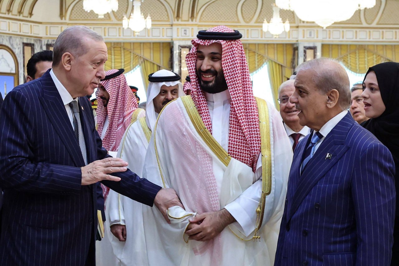 GLI ATTACCHI HOUTI RIVELANO LA DEBOLEZZA DELL’ALLEANZA TURCO-SAUDIITA-PAKISTANA GLI ATTACCHI HOUTI RIVELANO LA DEBOLEZZA DELL’ALLEANZA TURCO-SAUDIITA-PAKISTANA