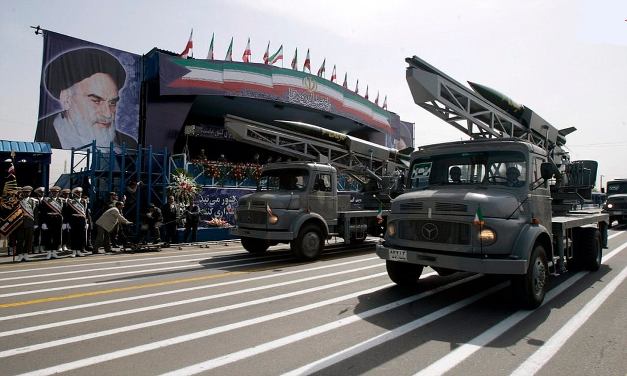 L’IRAN PRESENTERA’ LA “MADRE DI TUTTE LE BOMBE” IN RISPOSTA ALLE MINACCE DI TRUMP L’IRAN PRESENTERA’ LA “MADRE DI TUTTE LE BOMBE” IN RISPOSTA ALLE MINACCE DI TRUMP